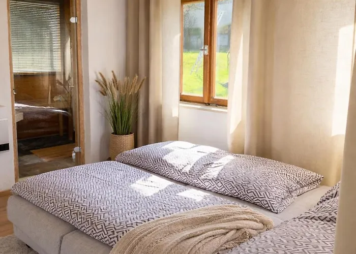 Kleine Wellness-oase Mit Sauna & Garten Kirchdorf am Inn